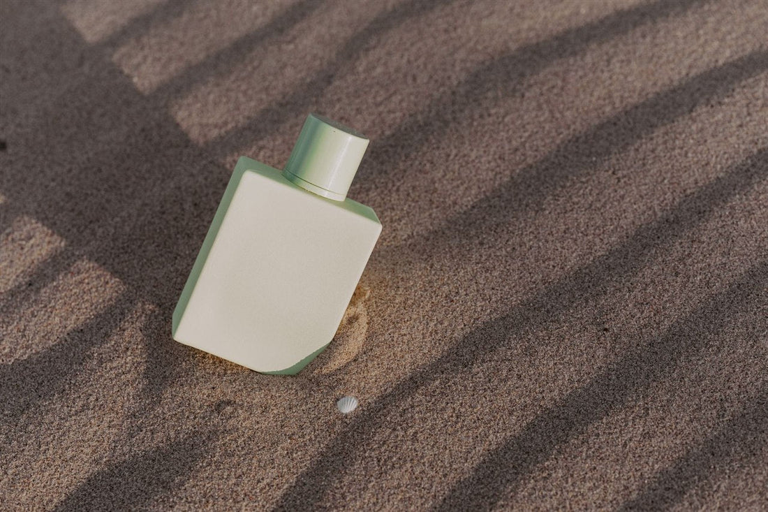 Frasco de perfume minimalista